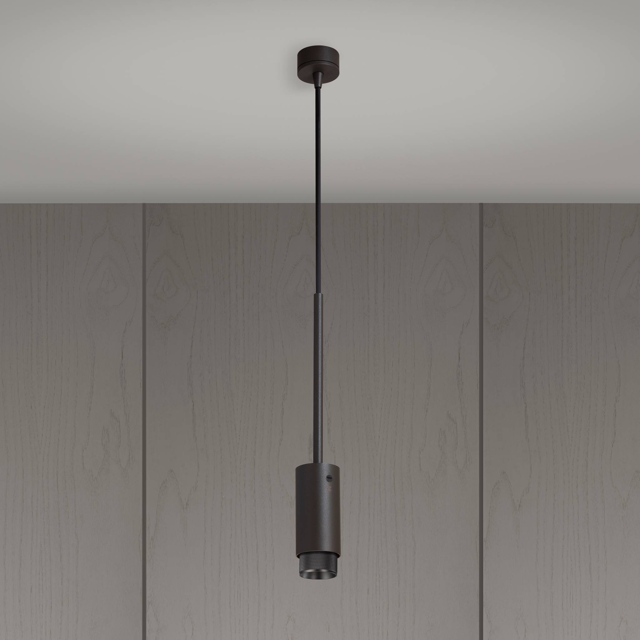EXHAUST PENDANT / CROSS / GRAPHITE