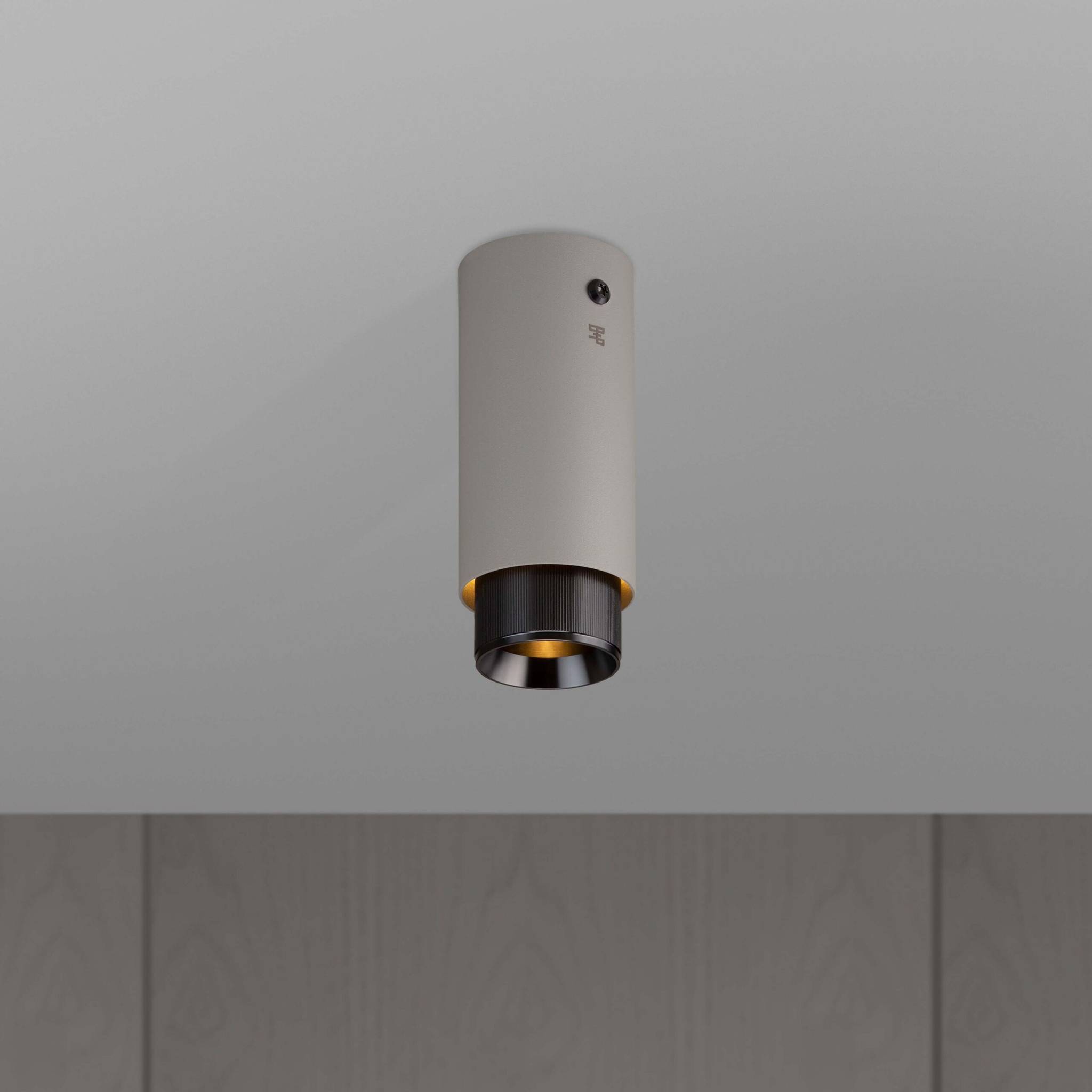 EXHAUST SURFACE / LINEAR  / STONE