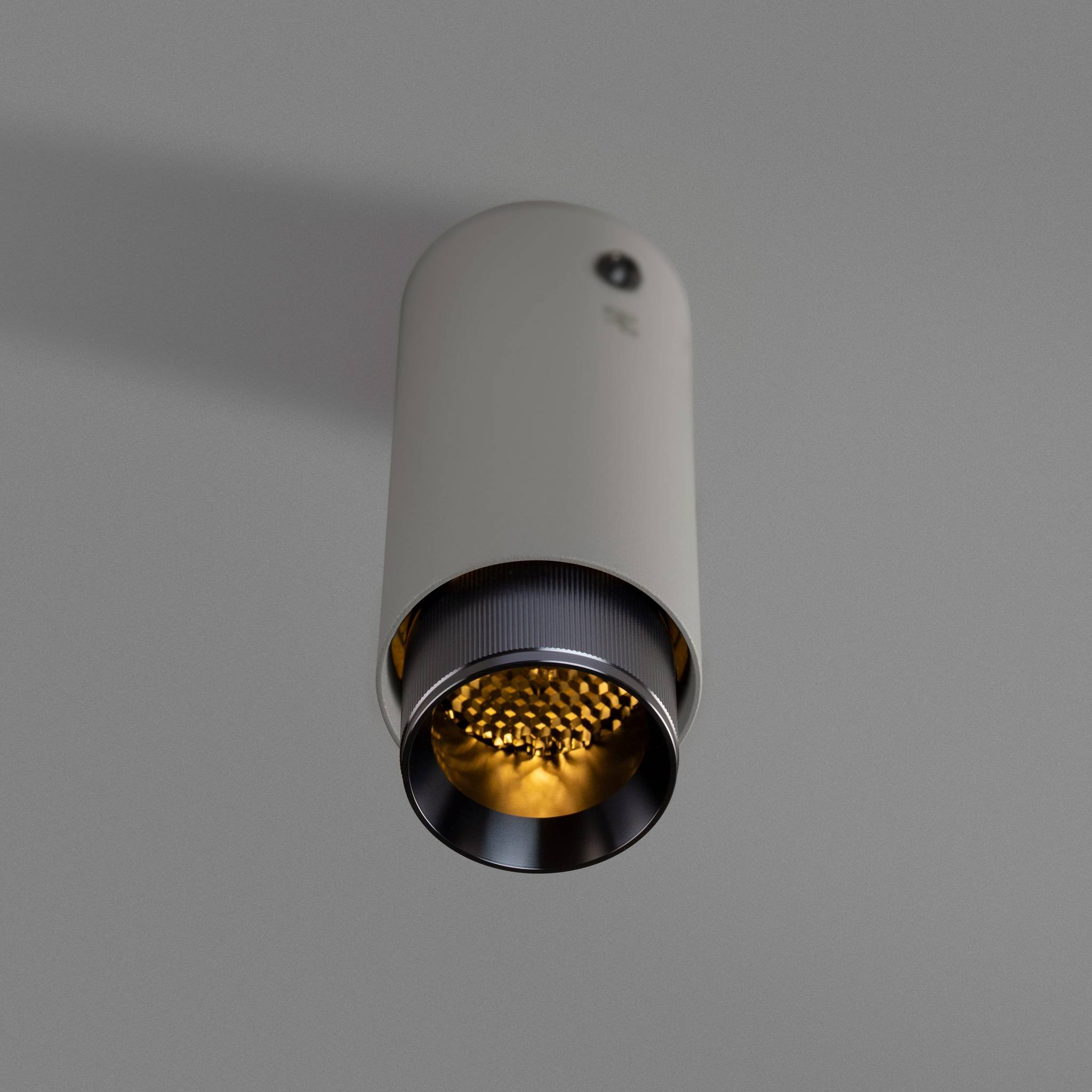 EXHAUST SURFACE / LINEAR  / STONE