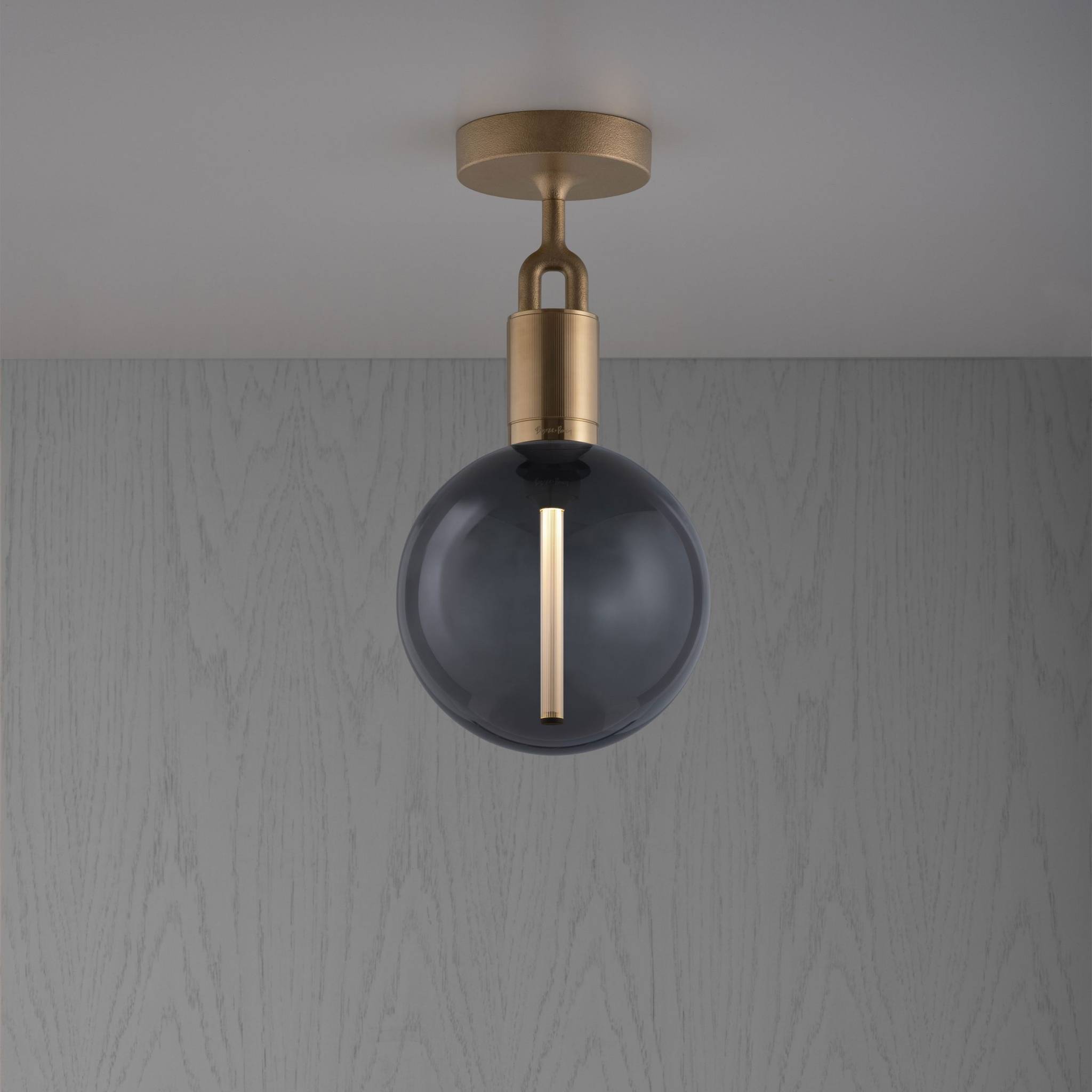 FORKED CEILING / LINEAR / GLOBE / SMOKED / MEDIUM