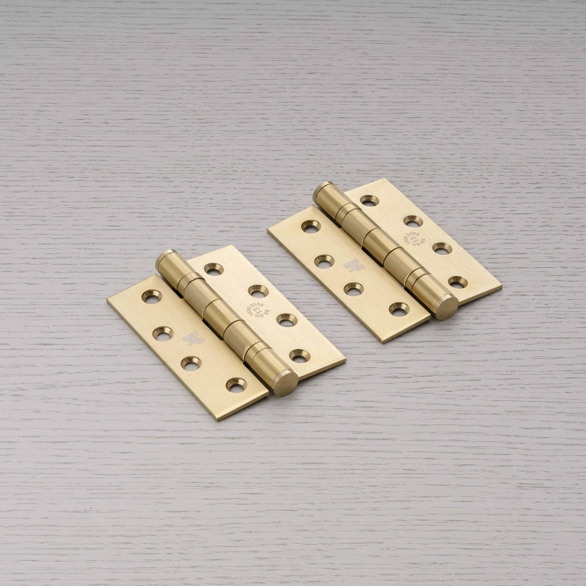 DOOR HINGE / 102 x 76 x 3 MM