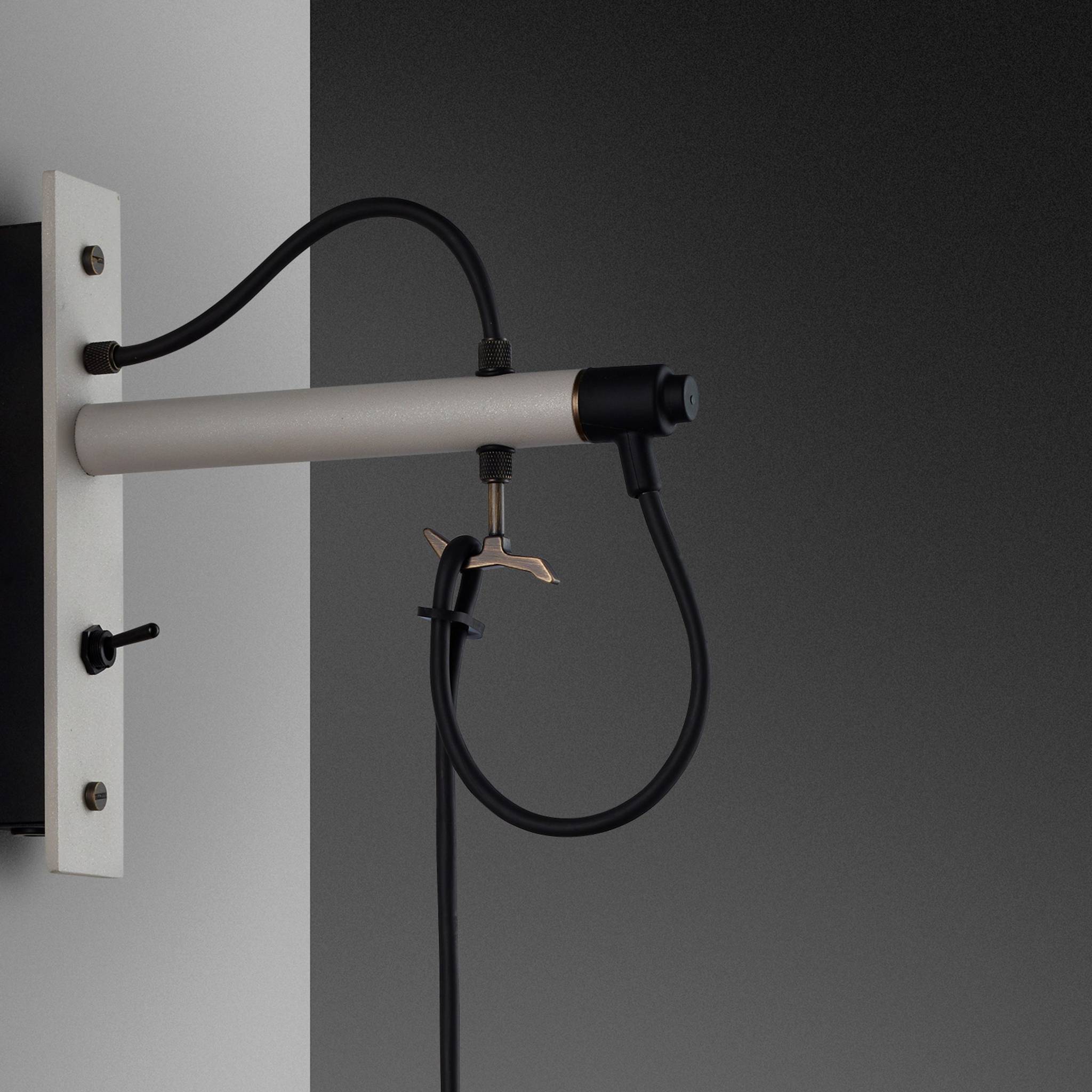 HOOKED WALL / CROSS / NUDE / STONE