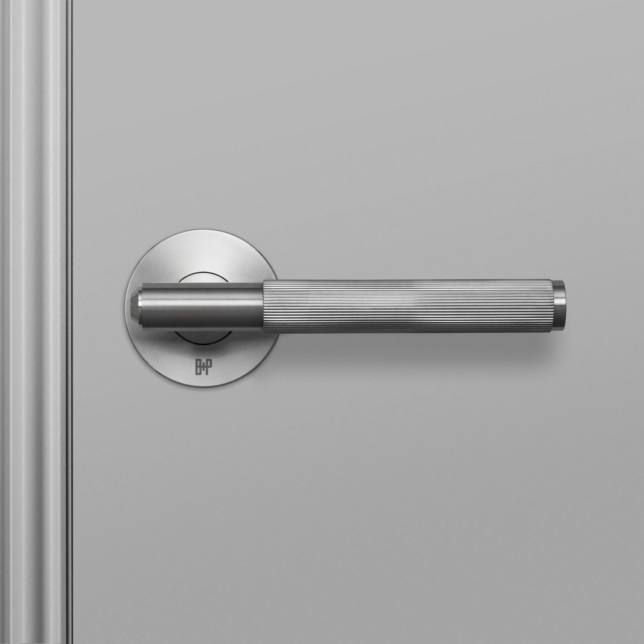 DOOR HANDLE / FIXED / SINGLE-SIDED / LINEAR