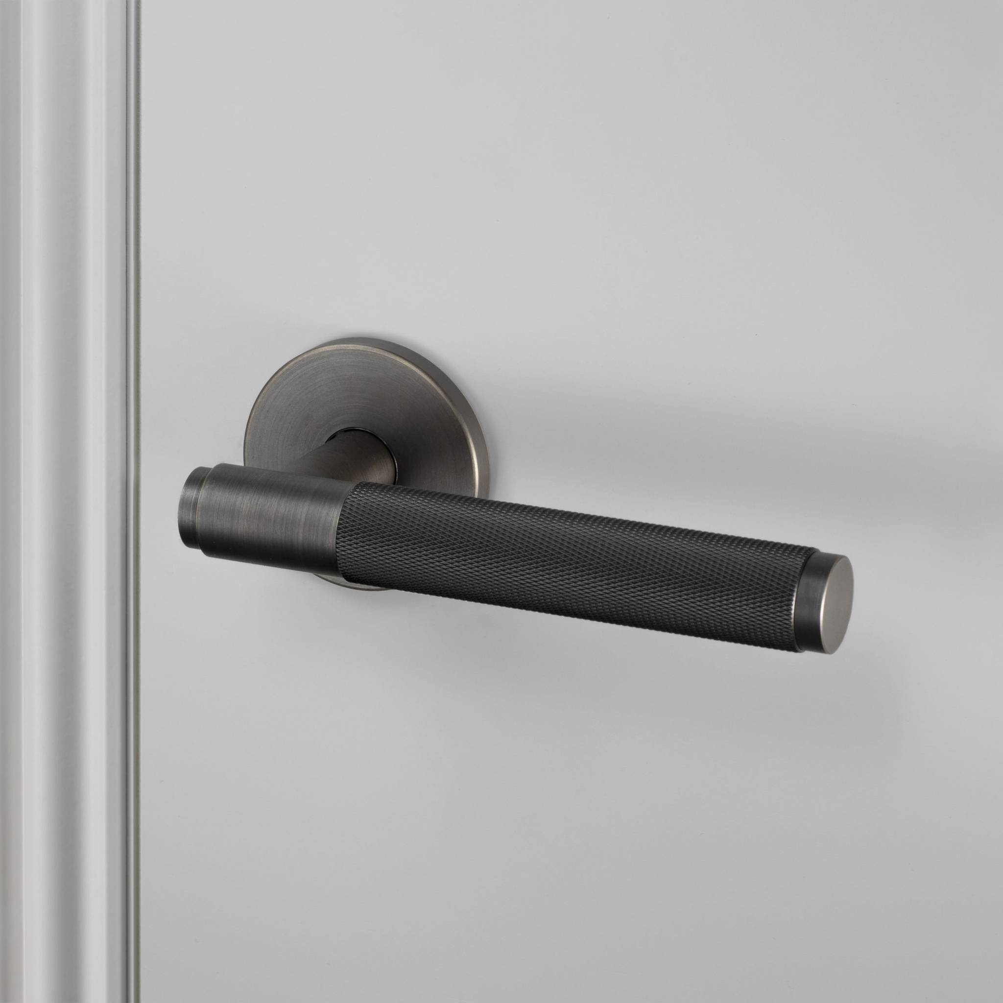DOOR HANDLE / UNSPRUNG / CROSS (30MM)