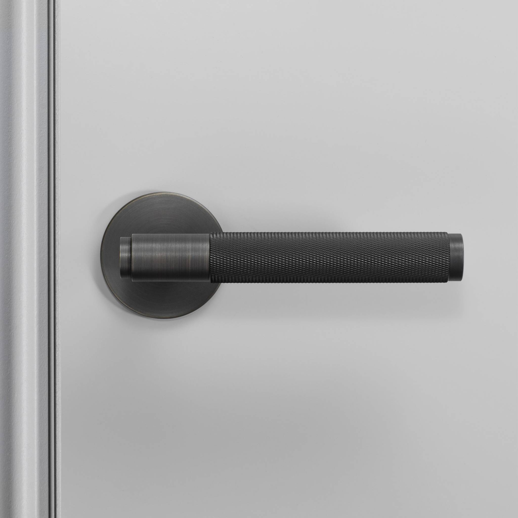 DOOR HANDLE / UNSPRUNG / CROSS (30MM)