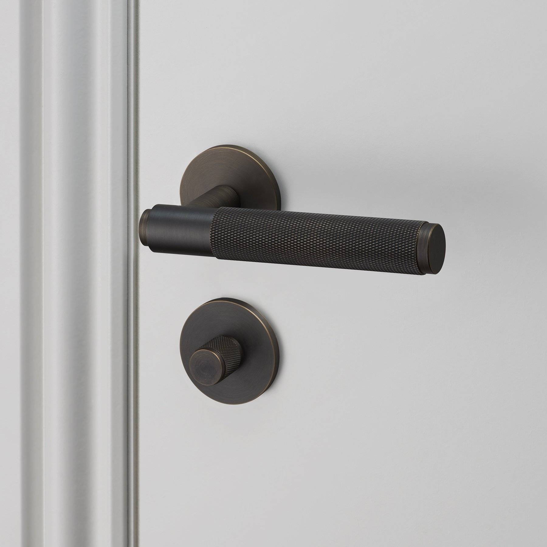 THUMBTURN LOCK / CROSS