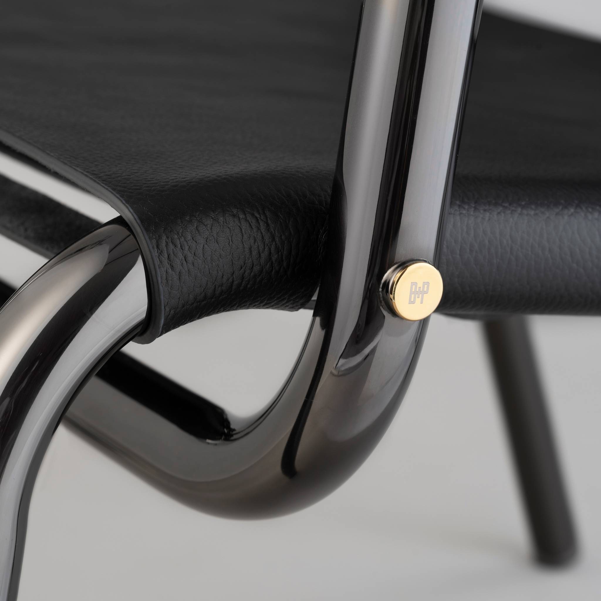 THE CHOPPER CHAIR