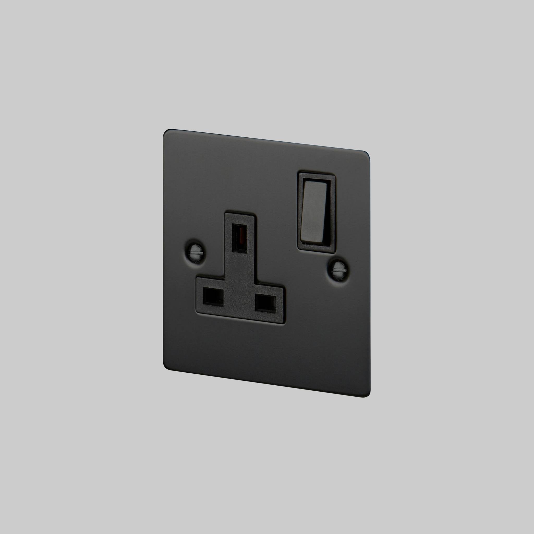 1G UK PLUG SOCKET