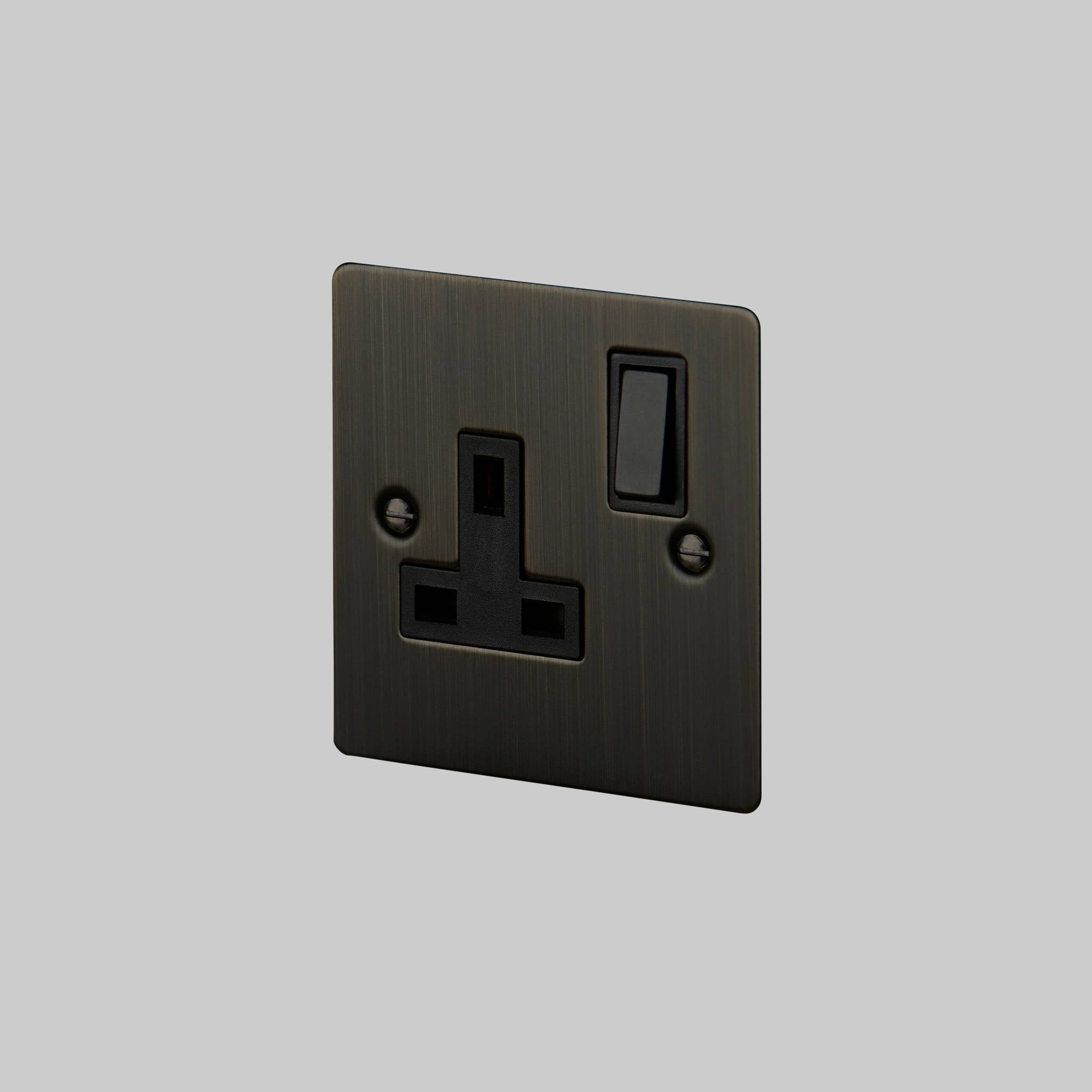 1G UK PLUG SOCKET