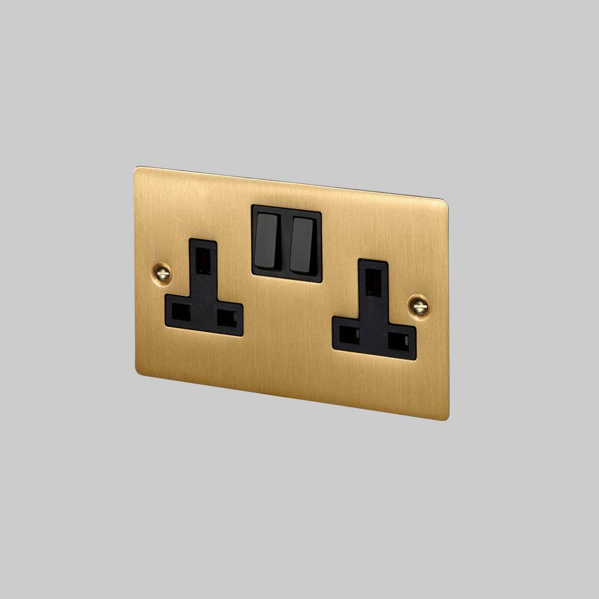 2G UK PLUG SOCKET
