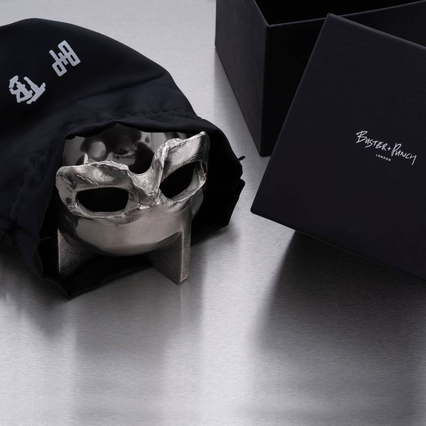 SKULL BOWL / TRAVIS BARKER