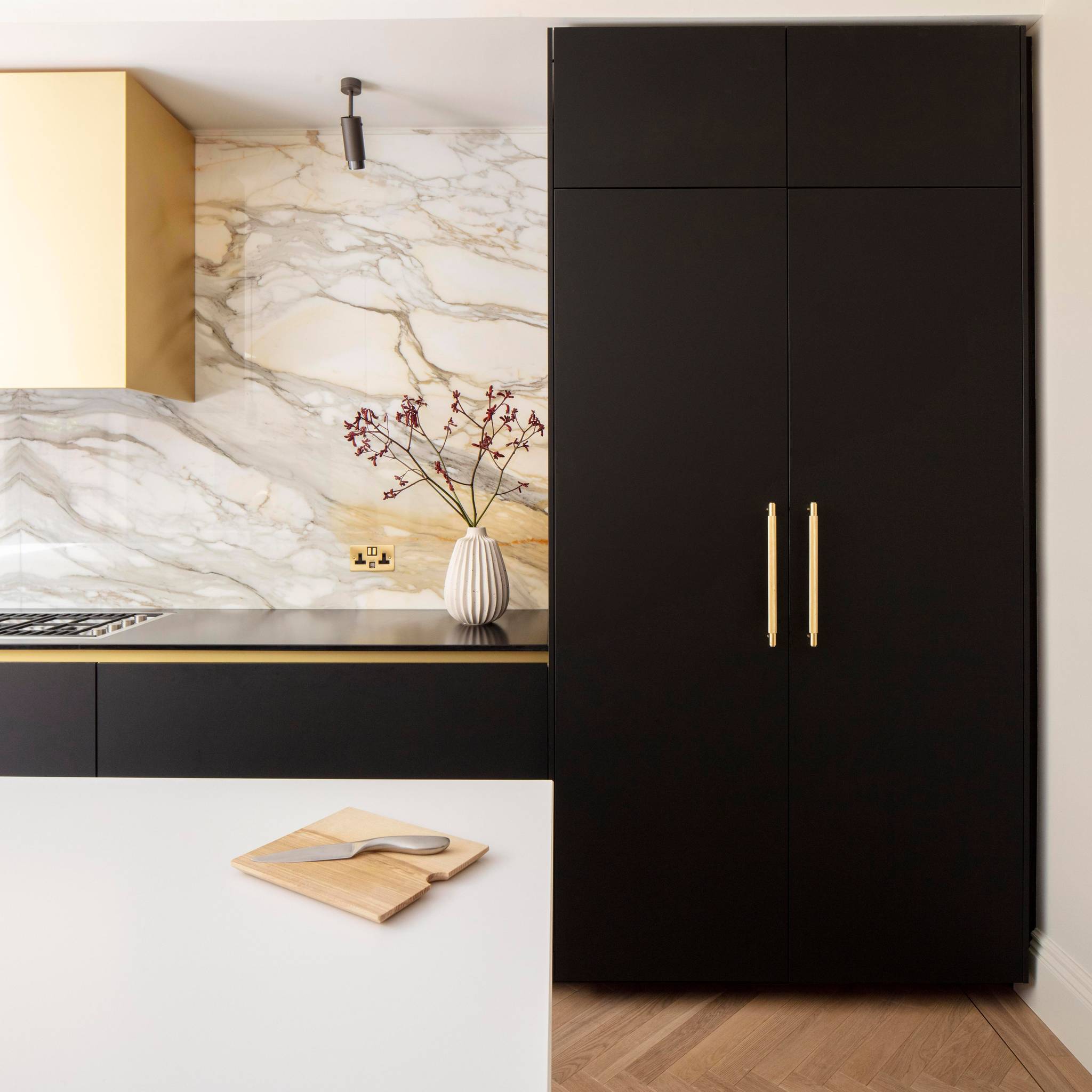 2G UK PLUG SOCKET / USB