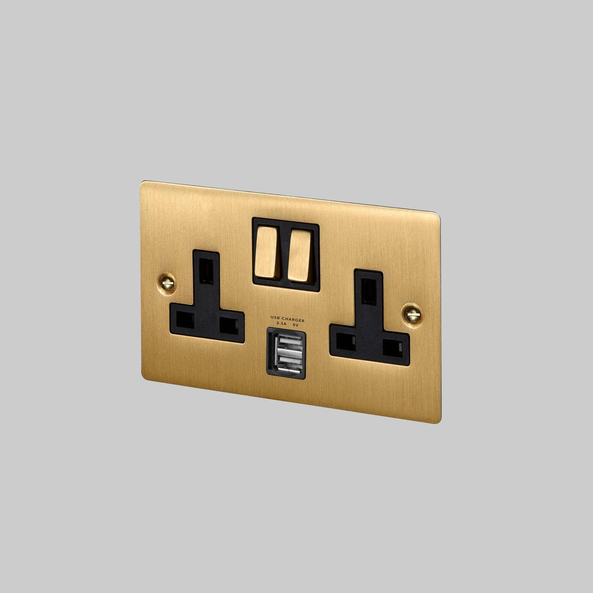 2G UK PLUG SOCKET / USB