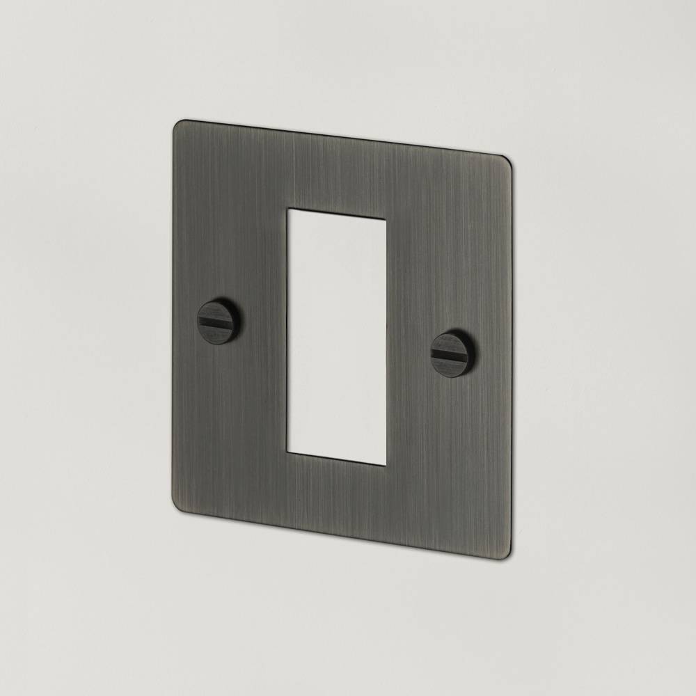 1G EURO PLATE / 1 MODULE