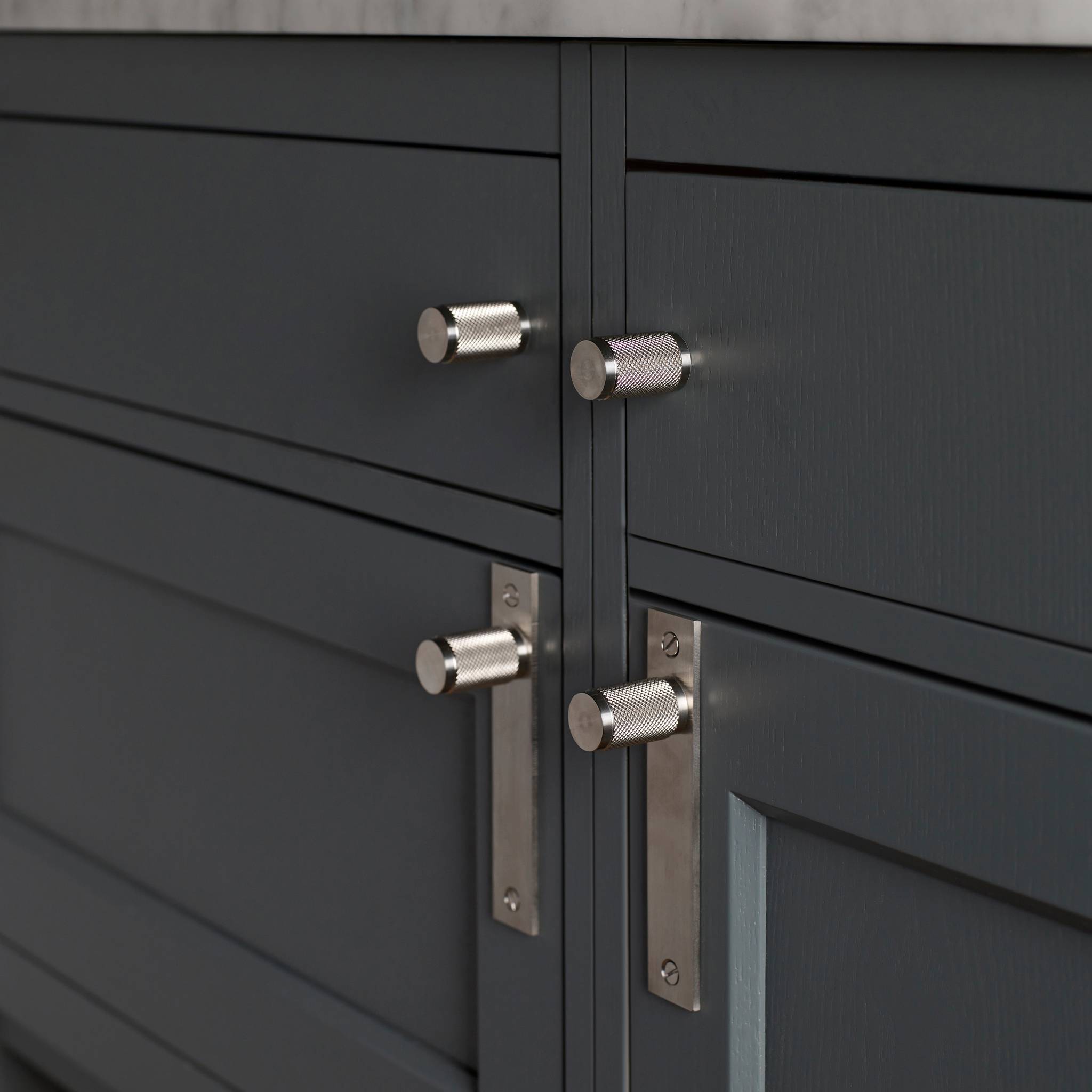 FURNITURE KNOB / PLATE / CROSS