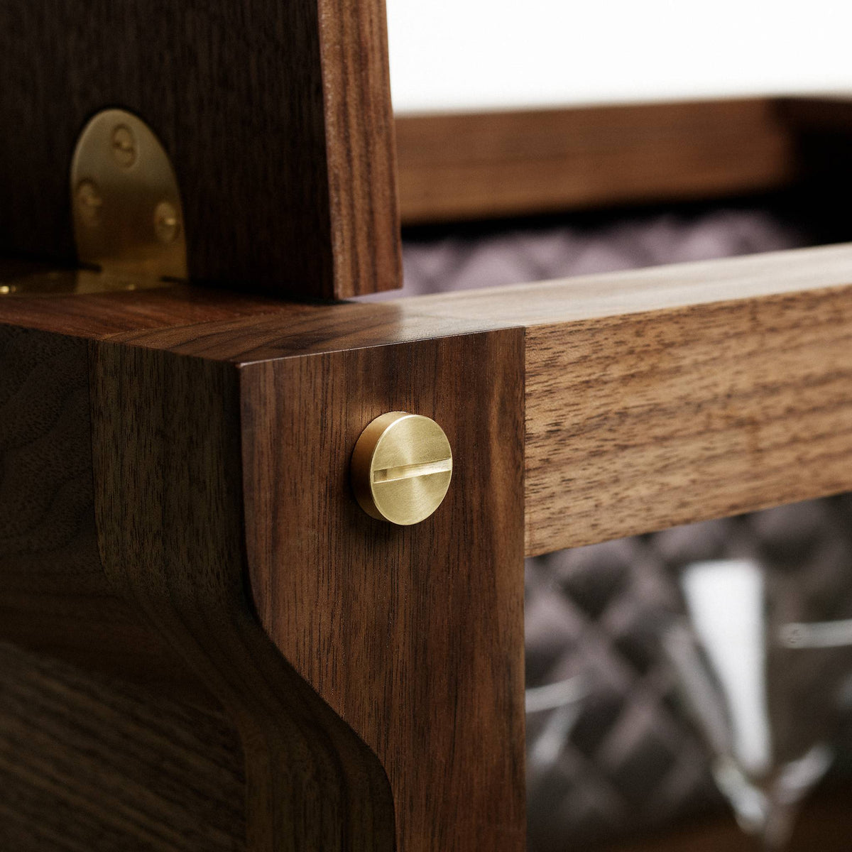 #Finish_American Walnut