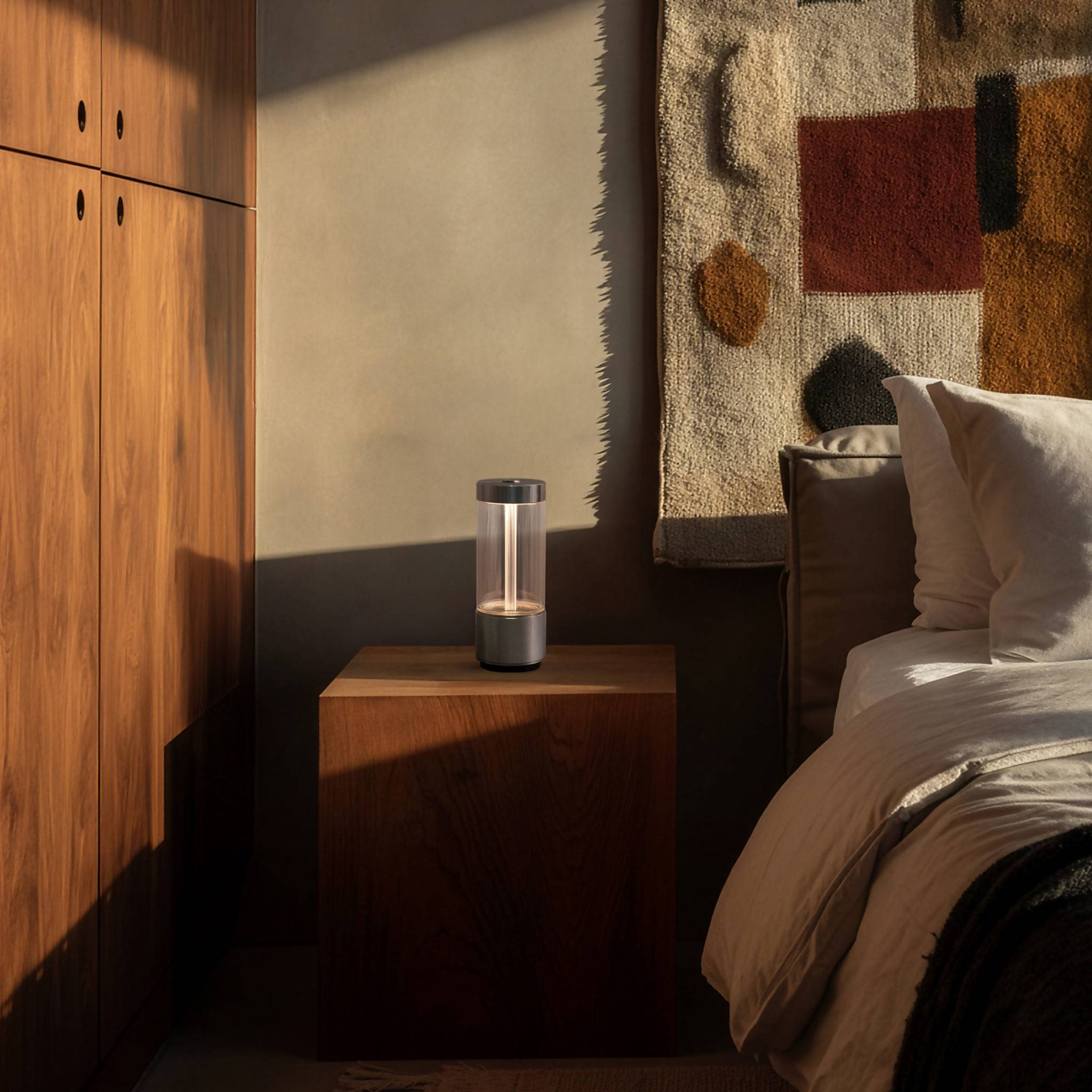 TAKEOUT / PORTABLE TABLE LIGHT