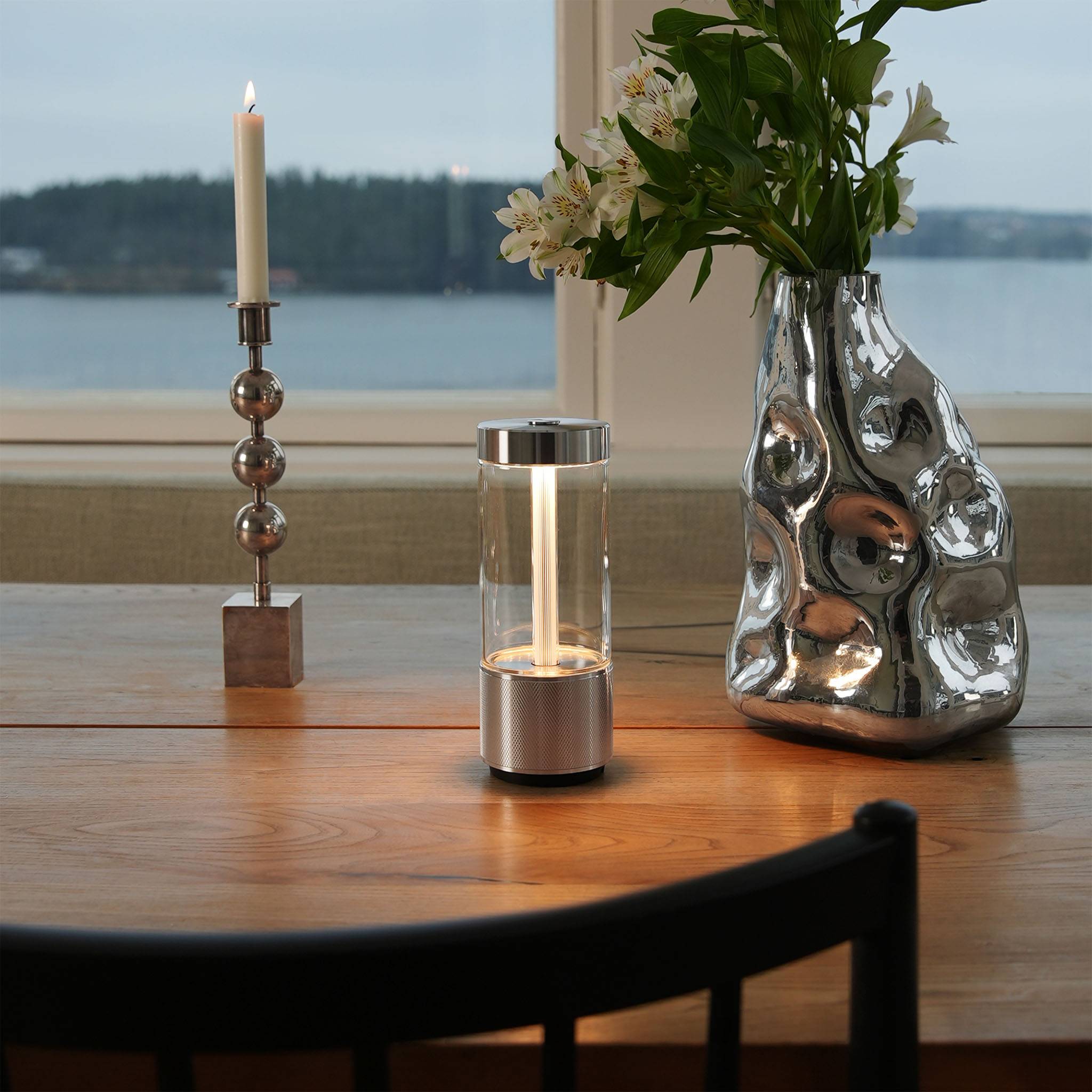 TAKEOUT / PORTABLE TABLE LIGHT