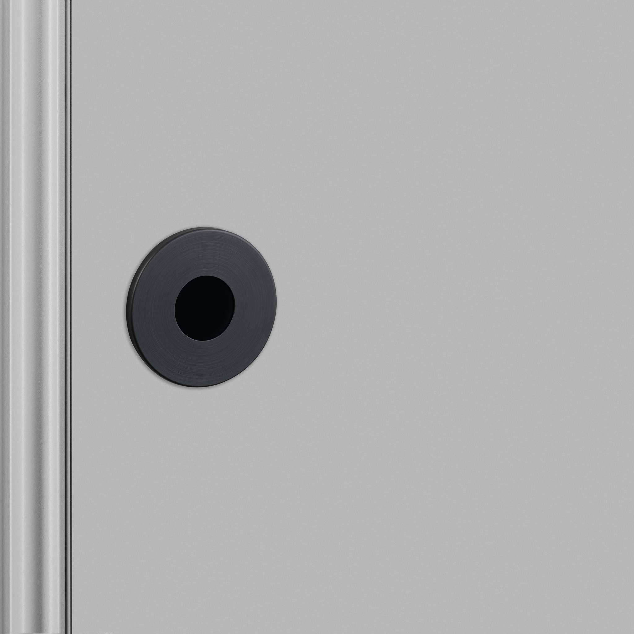 ESCUTCHEON PLATE / SWISS