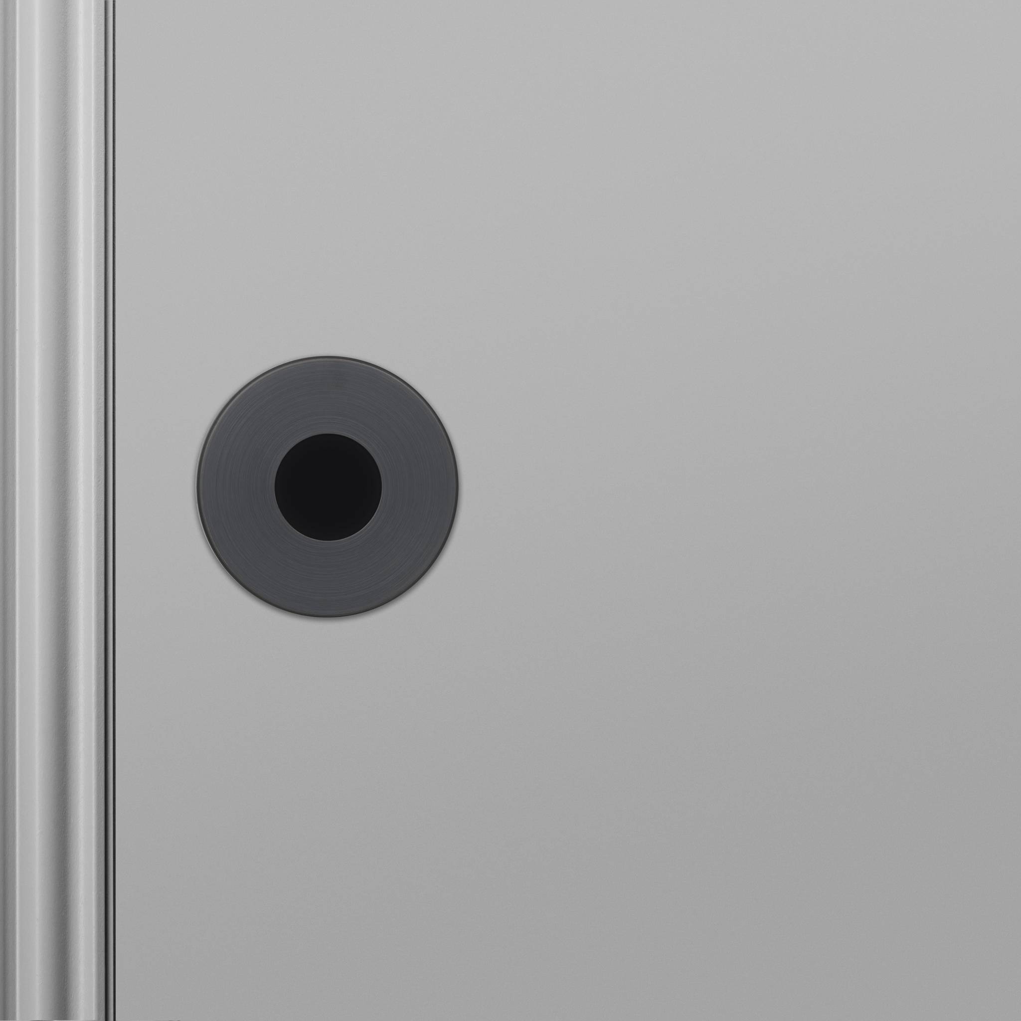 ESCUTCHEON PLATE / SWISS