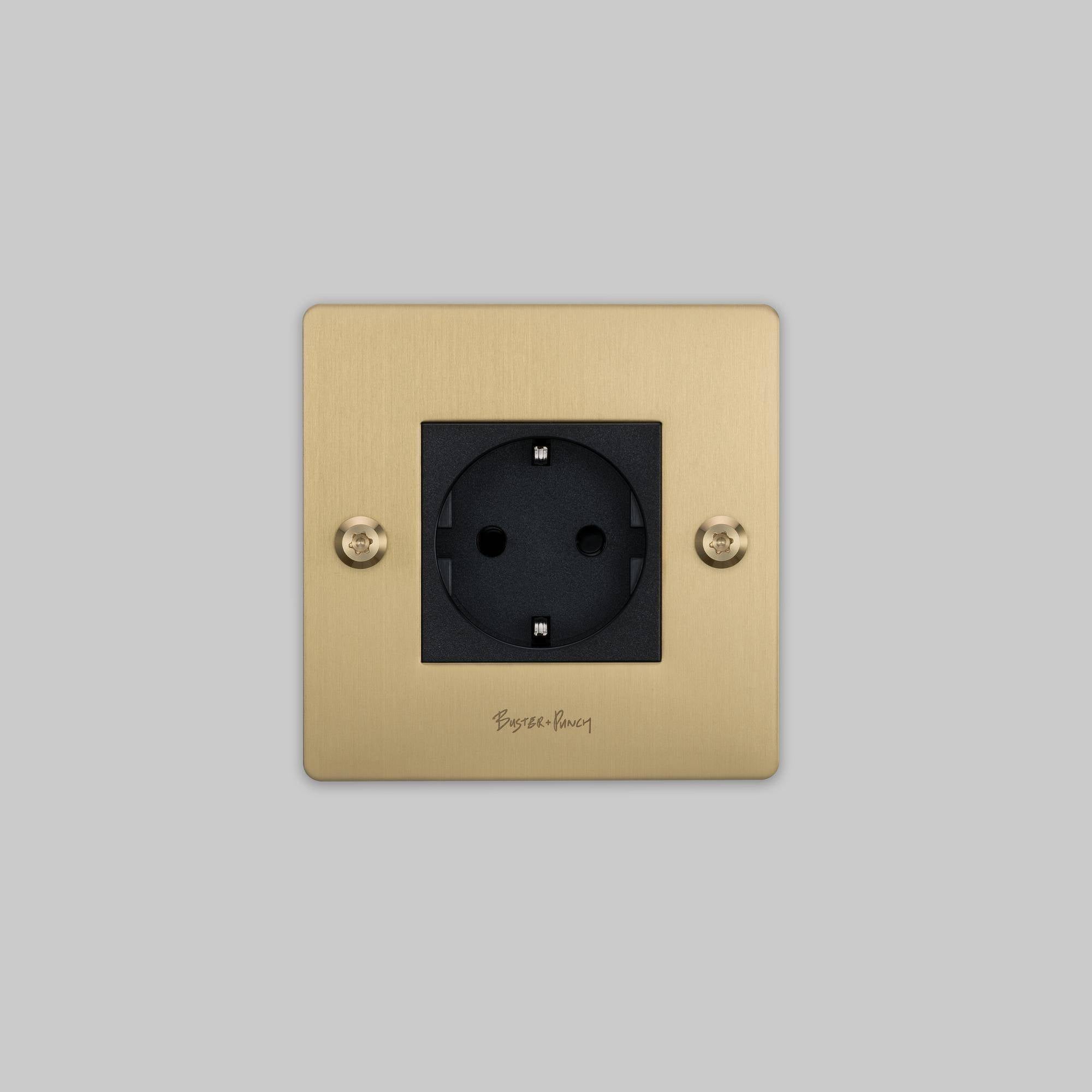 1G SOCKET / SCHUKO TYPE F / LINEAR / WITH LOGO