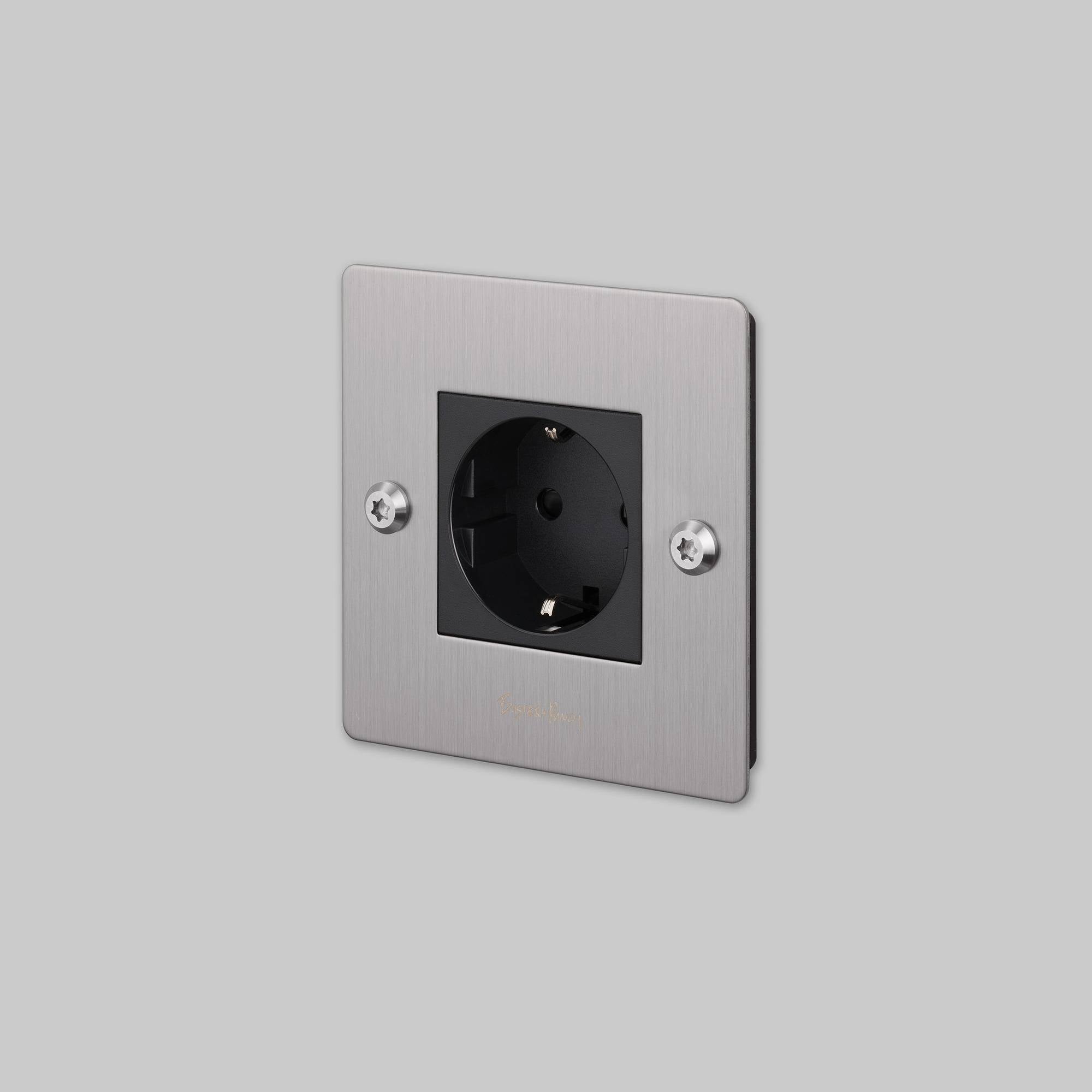 1G SOCKET / SCHUKO TYPE F / LINEAR / WITH LOGO