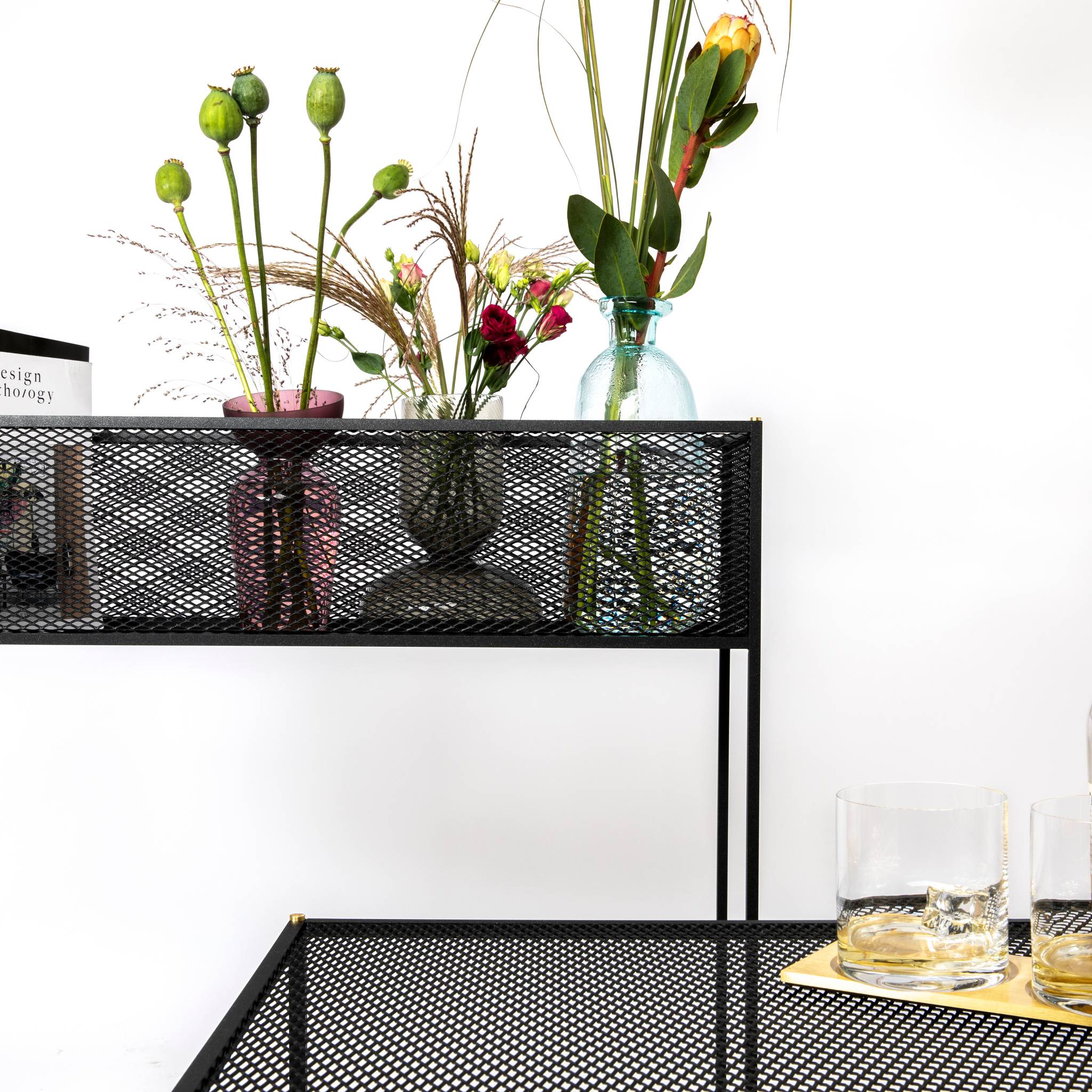 MESHED / PLANTER