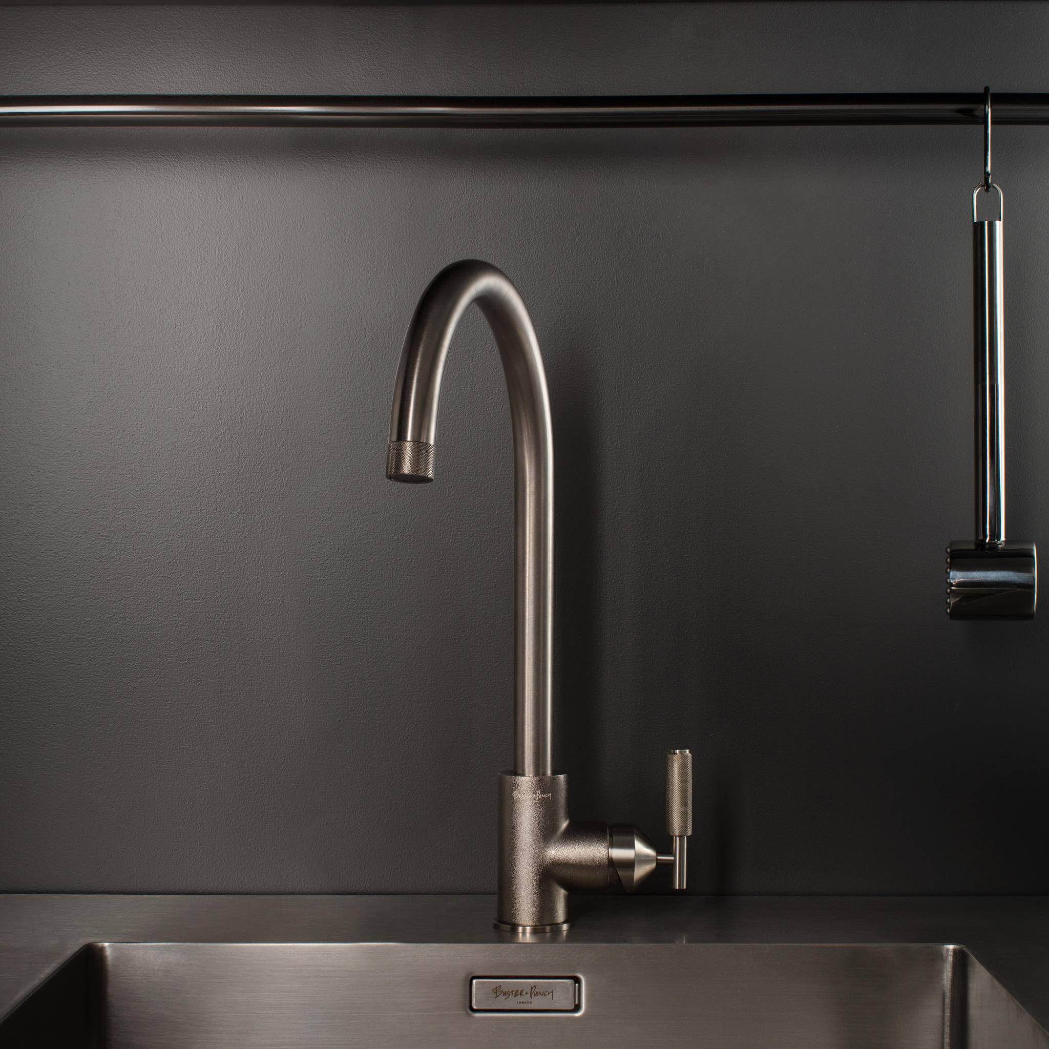 #Finish_WELDERS BLACK
