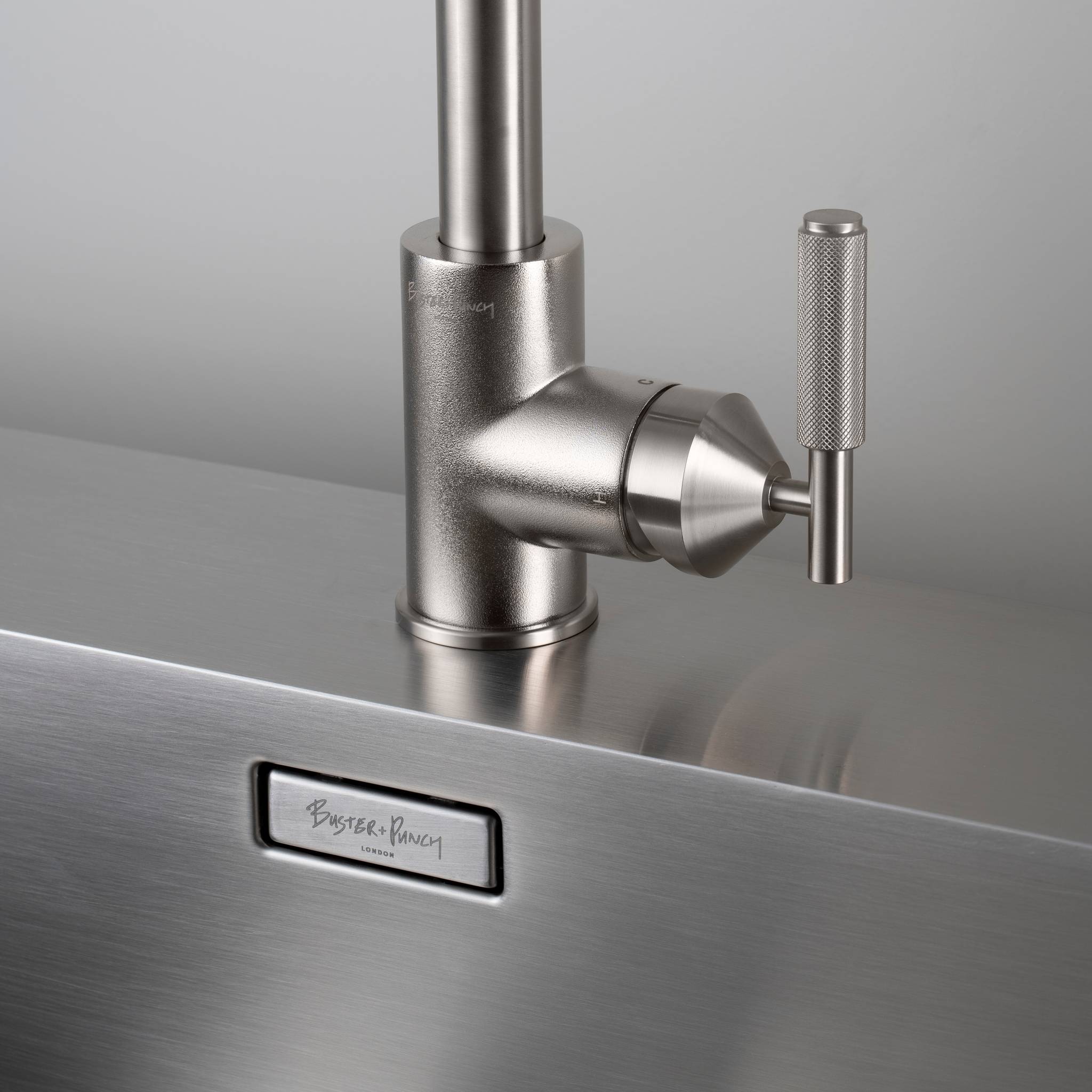 EU KITCHEN TAP / PULL-OUT MIXER / CROSS