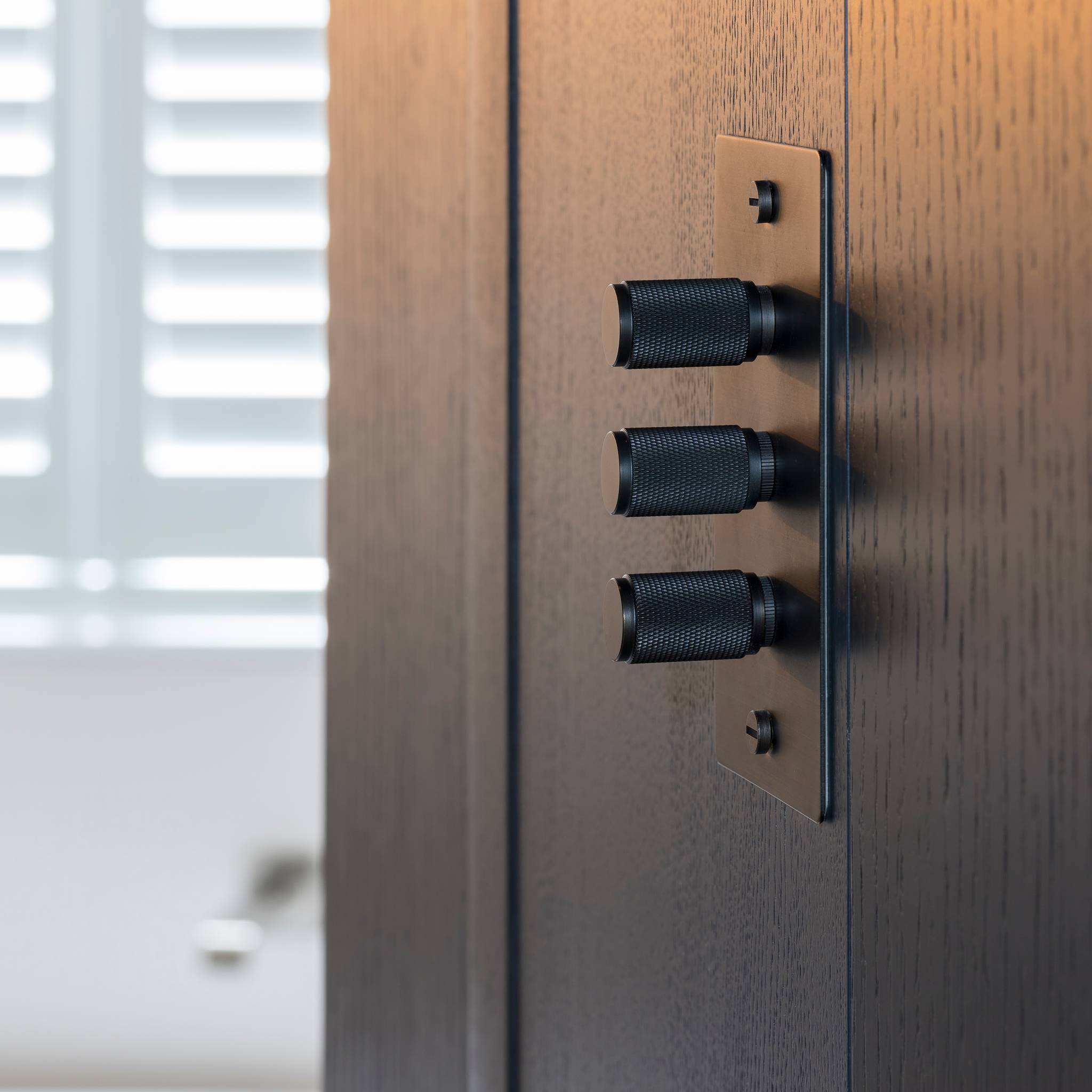 3G DIMMER / 120W / CROSS / BLACK