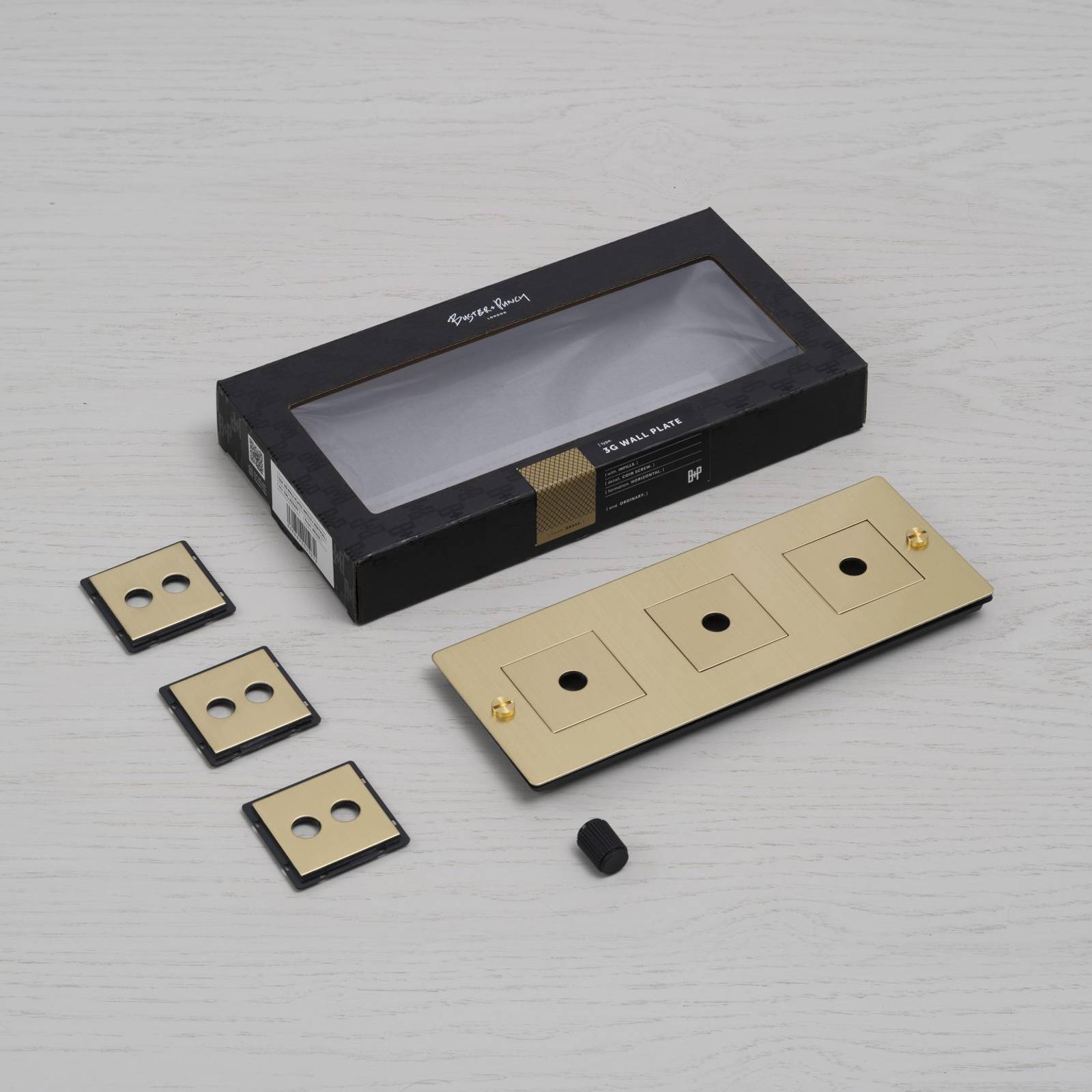 3G WALL PLATE / VERTICAL / WITH INFILLS / WITHOUT LOGO