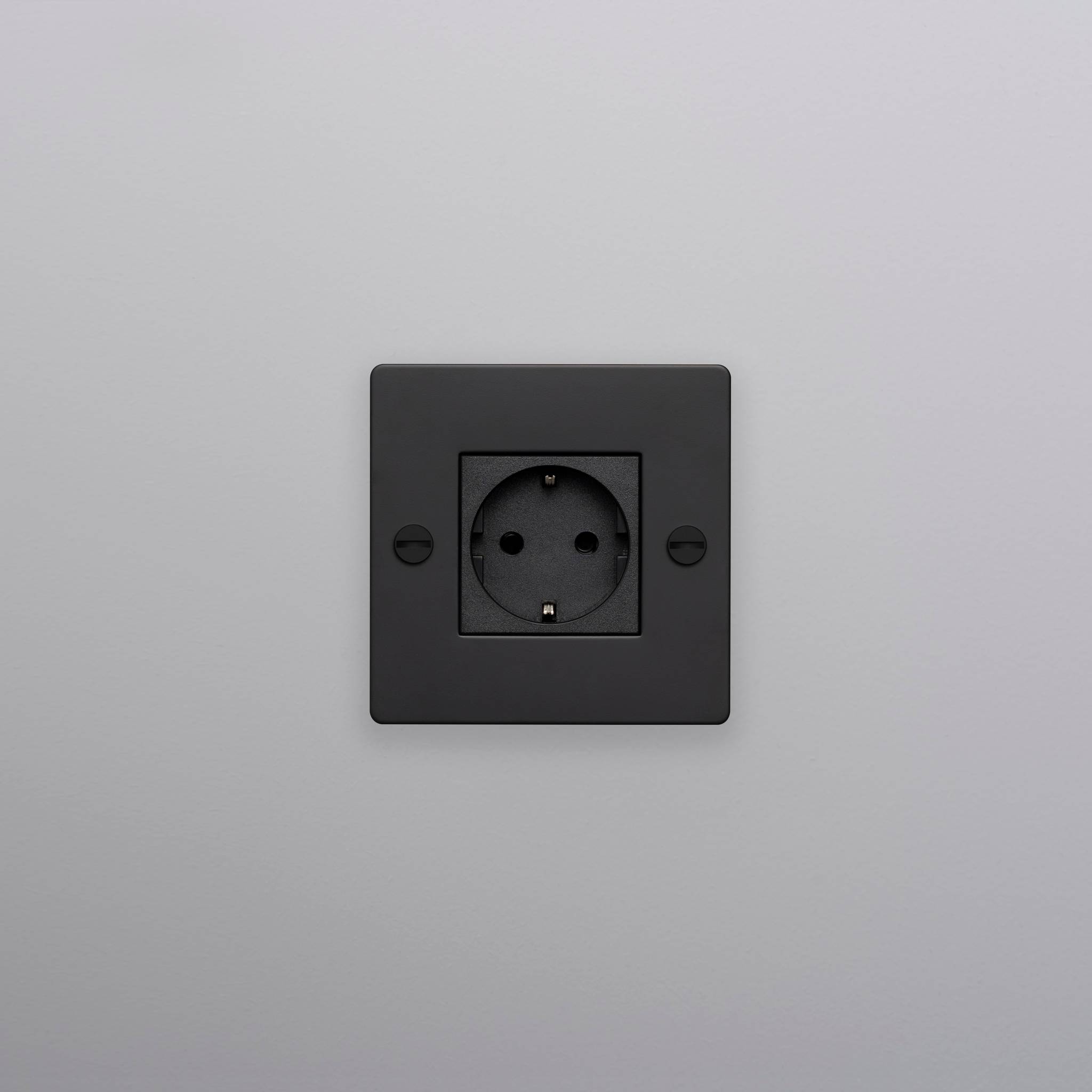 1G SOCKET / SCHUKO TYPE F / CROSS / WITHOUT LOGO