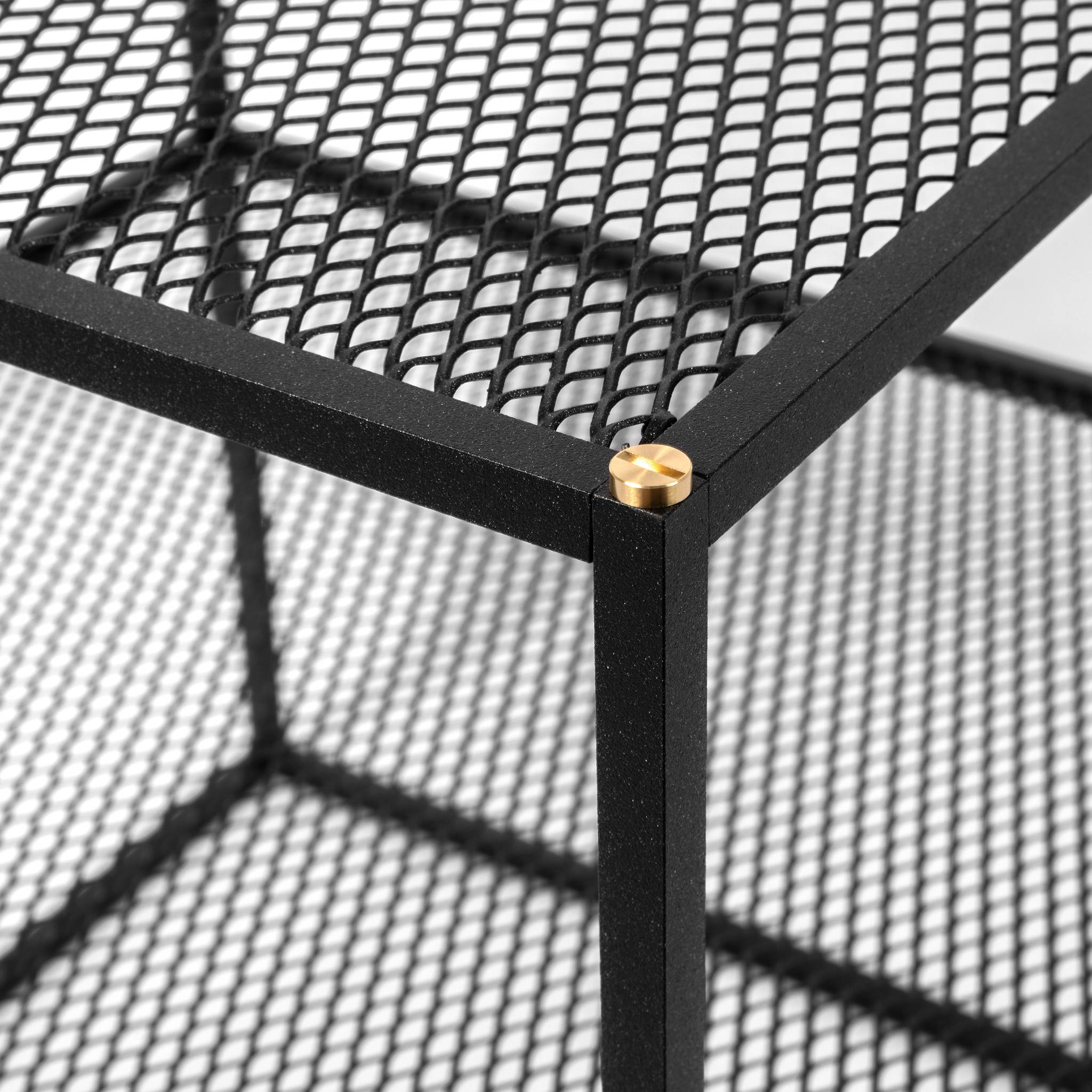 MESHED / SIDE