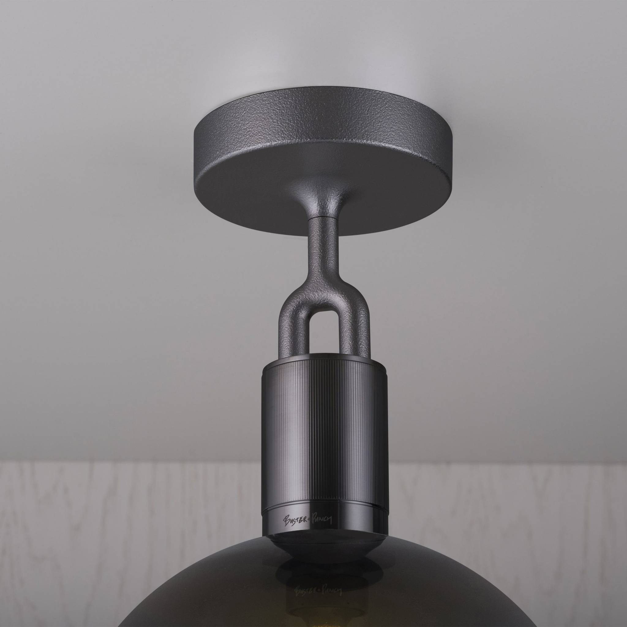 FORKED CEILING / LINEAR / GLOBE / SMOKED / MEDIUM