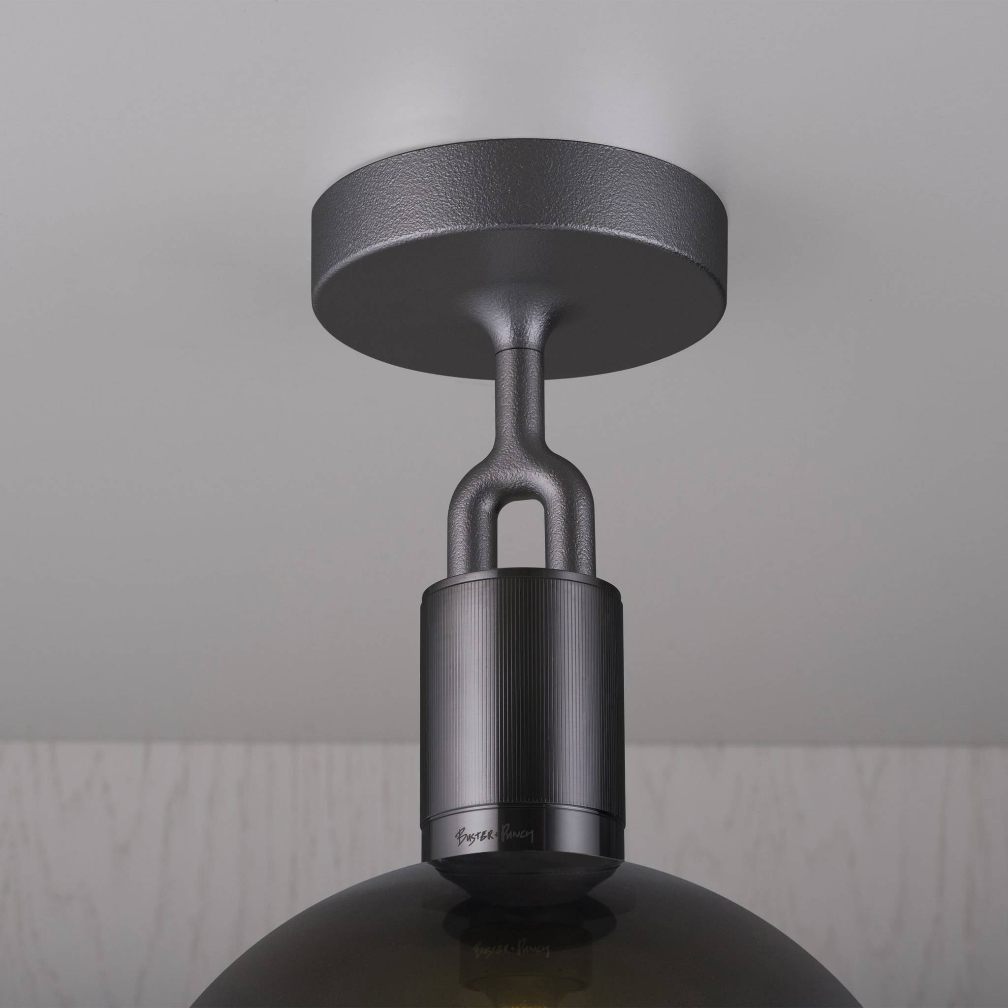 FORKED CEILING / LINEAR / GLOBE / SMOKED / LARGE