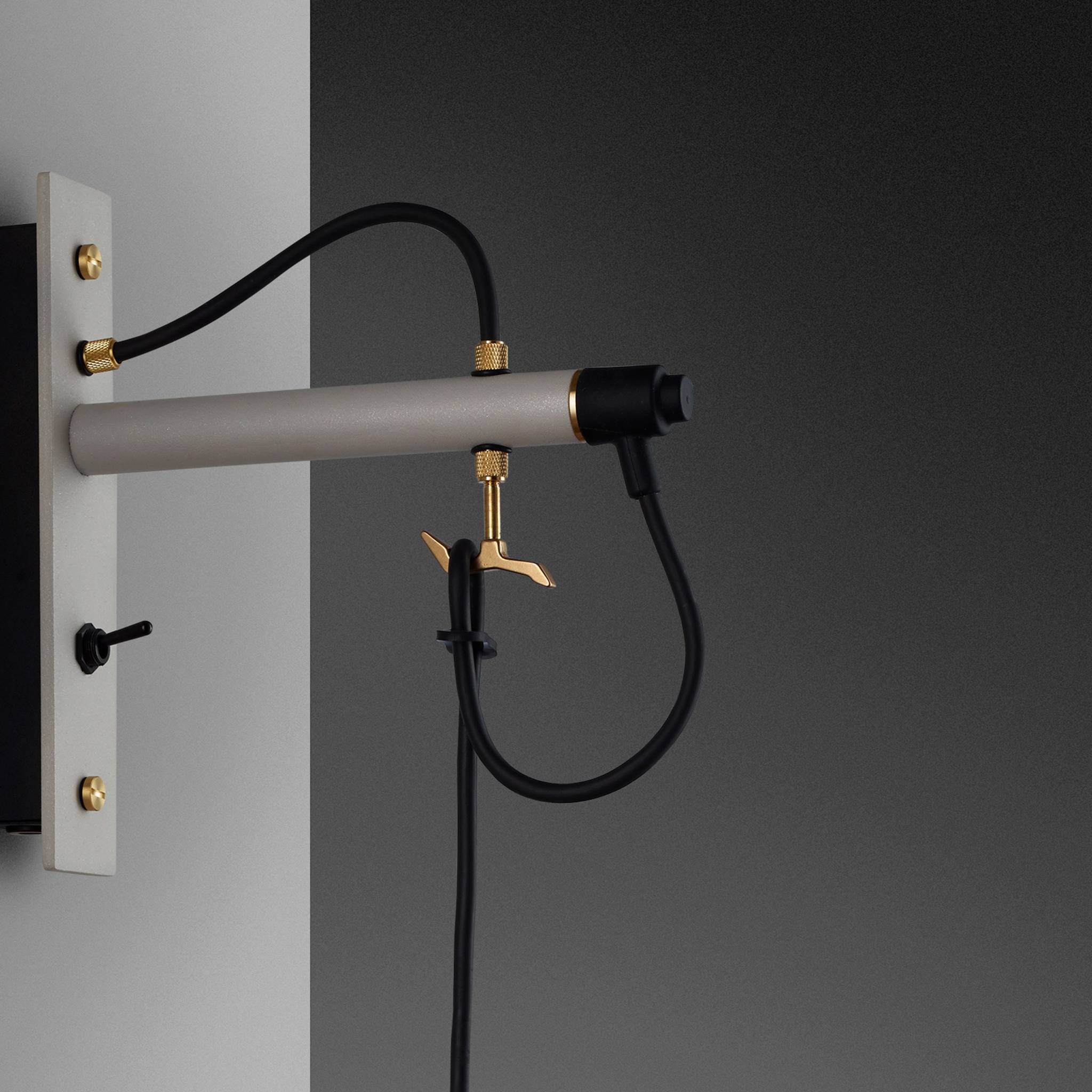 HOOKED WALL / CROSS / NUDE / STONE
