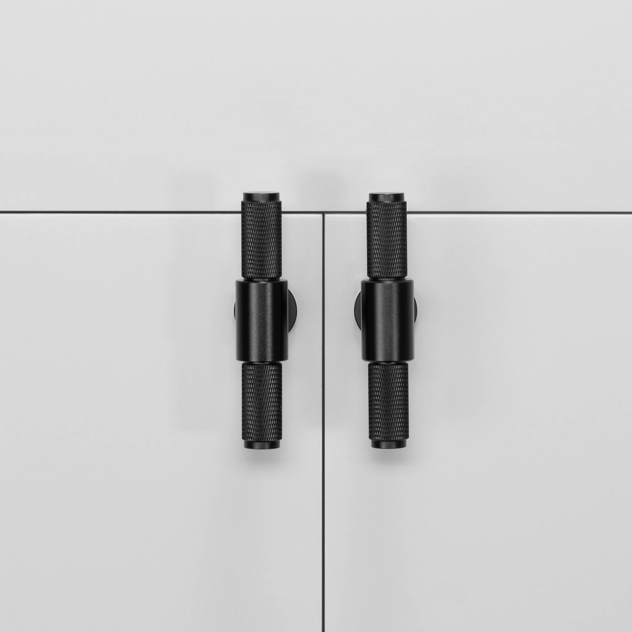 T-BAR / CROSS